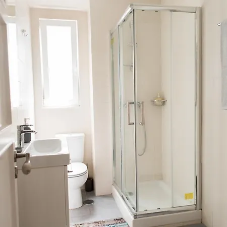 Ritos Charming And Relaxing House Apartment Lisbon
